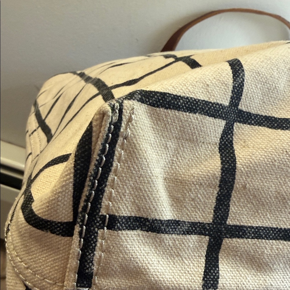 Madewell The Canvas Transport Tote in Windowpane Black - Picture 10 of 16